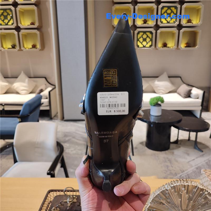 Ba1en*iaga orange pointed toe side zip kitten heel booties