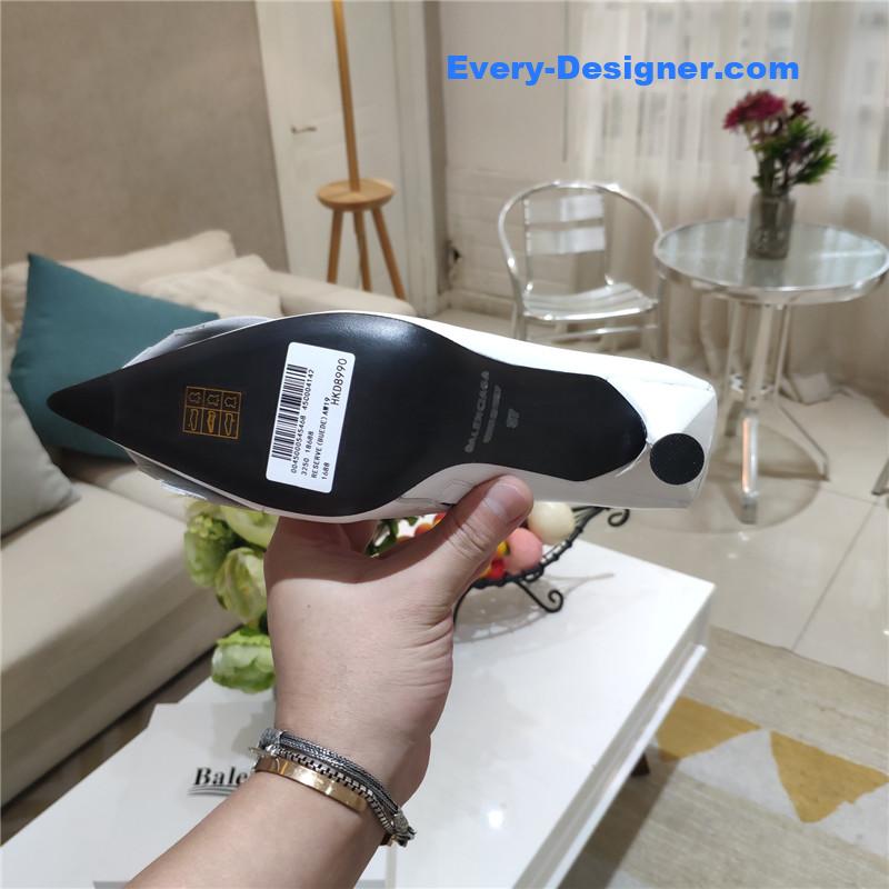 Ba1en*iaga new shape double b buckle flower toe ankle boots