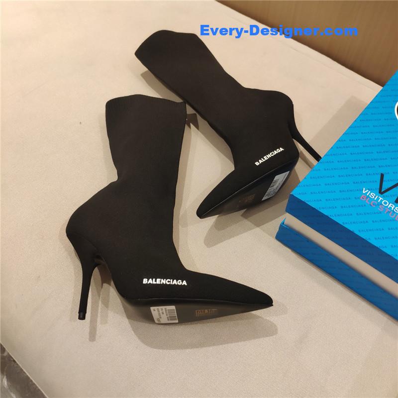 Ba1en*iaga new cat with small boots