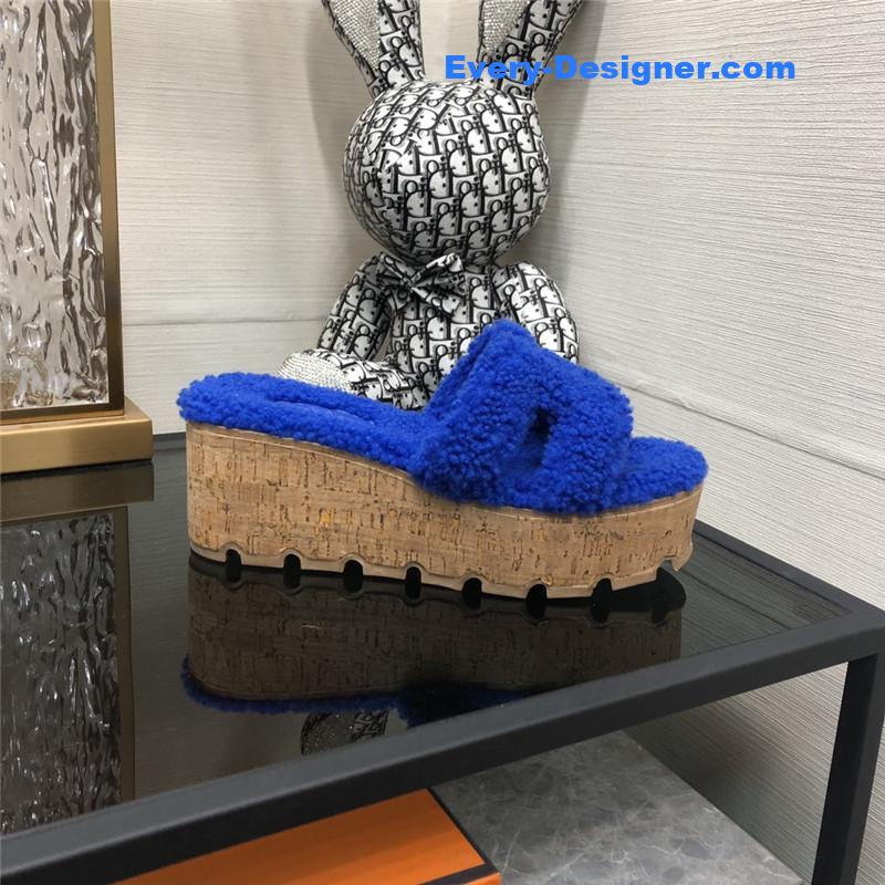 H**me5 teddy fur slippers