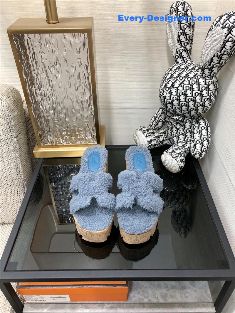 H**me5 teddy fur slippers