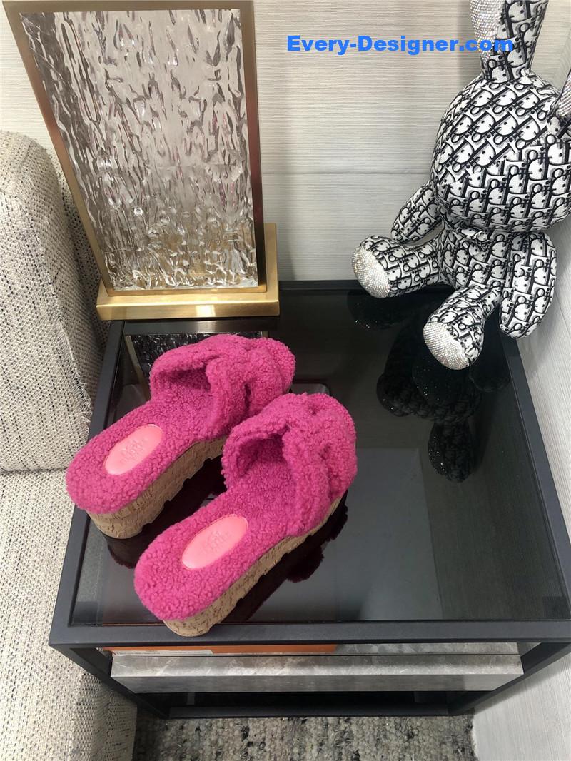 H**me5 teddy fur slippers