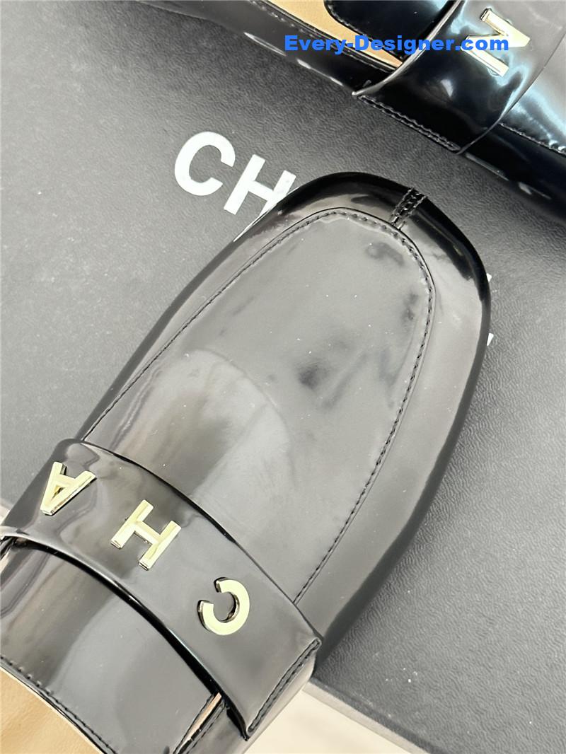 CC double C letter buckle square head chunky loafers