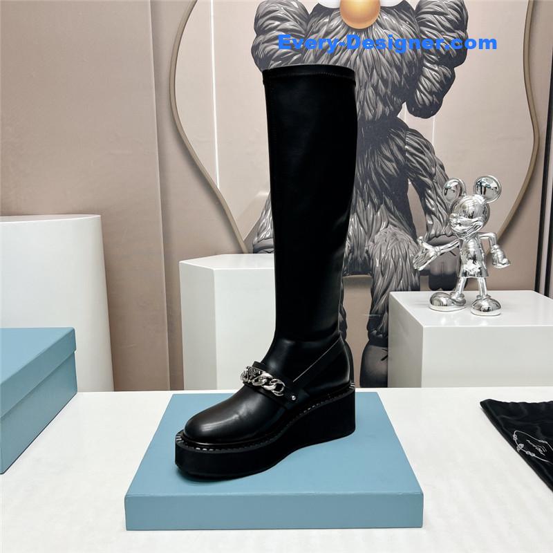 Pra*a round toe stretch platform boots