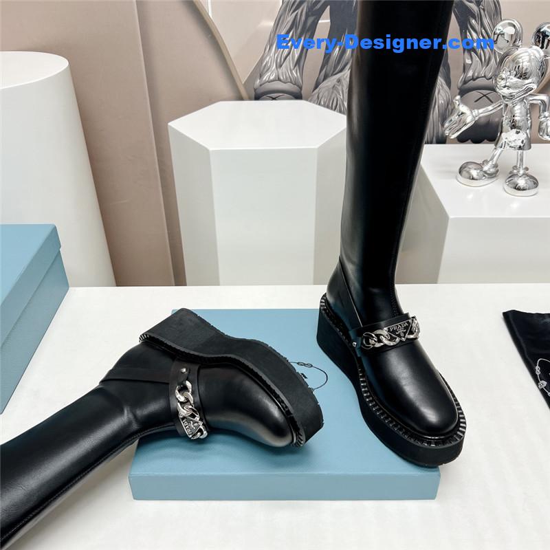 Pra*a round toe stretch platform boots