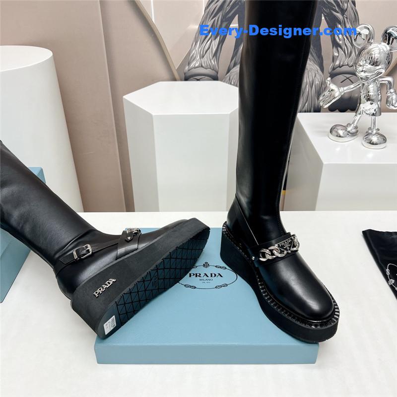 Pra*a round toe stretch platform boots