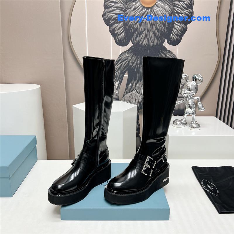 Pra*a round toe double buckle platform boots