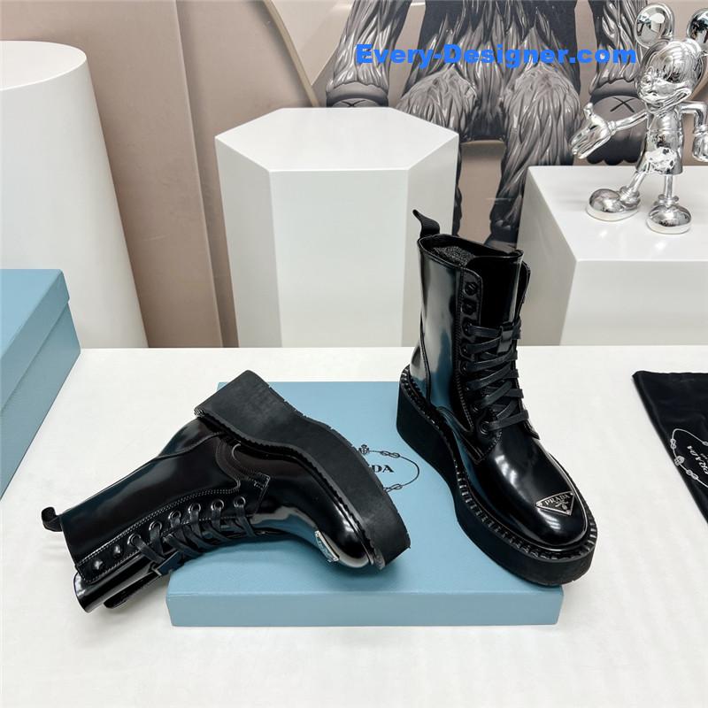 Pra*a round toe platform lace-up ankle boots