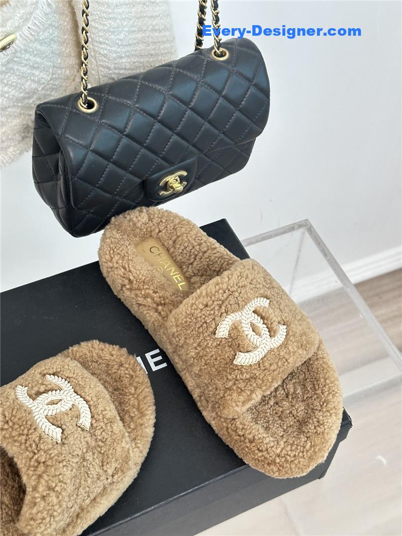 CC classic four seasons double C plush slippers