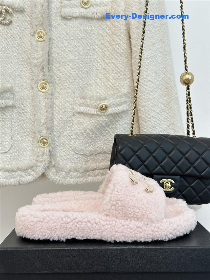 CC classic four seasons double C plush slippers