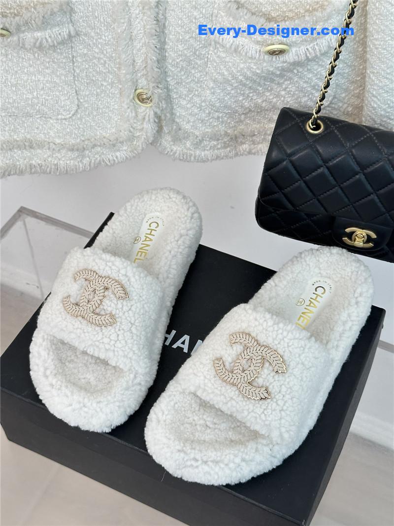 CC classic four seasons double C plush slippers