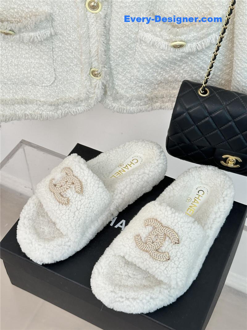 CC classic four seasons double C plush slippers