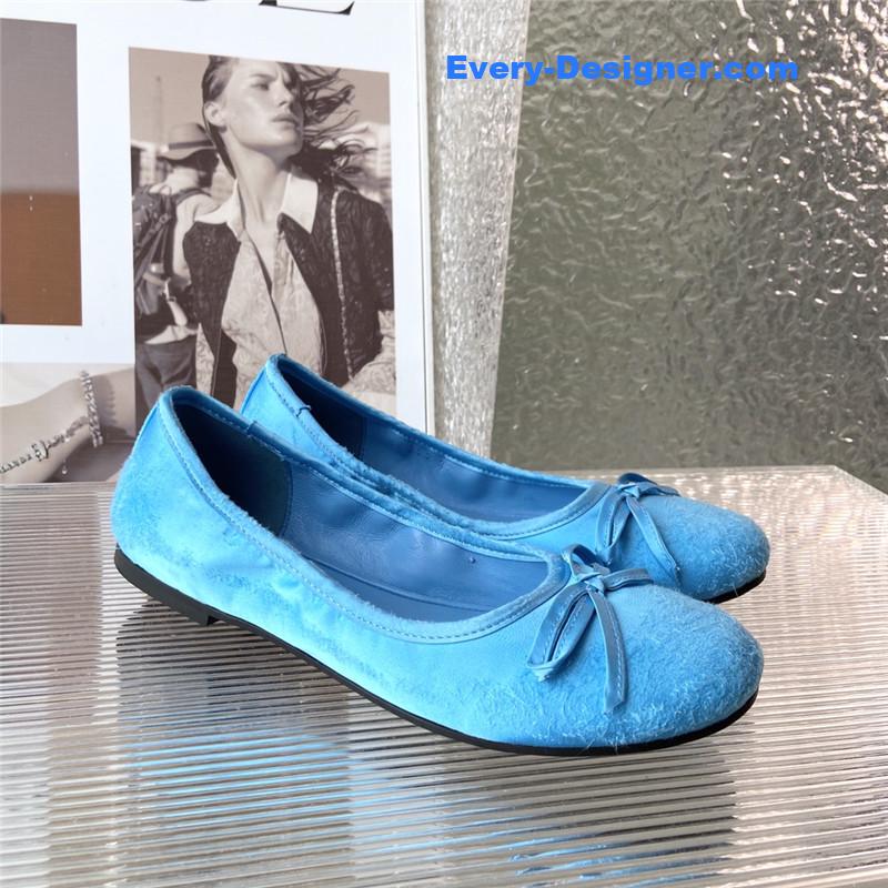 Ba1en*iaga distressed ballerinas