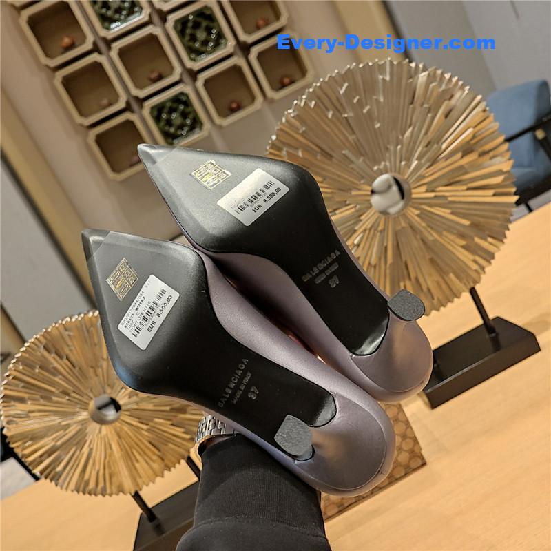 Ba1en*iaga prismatic triangle mules pumps