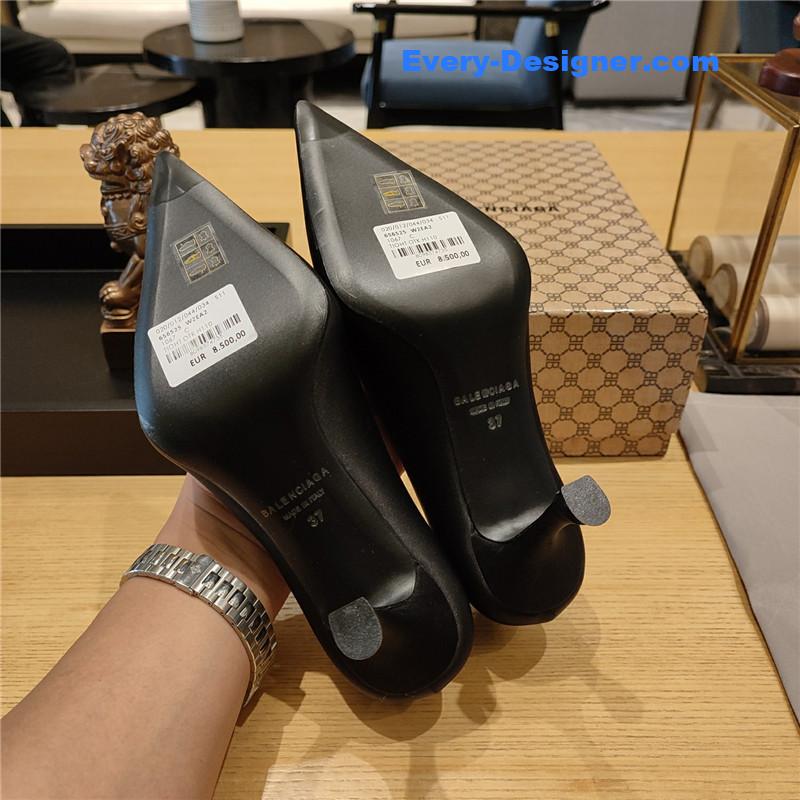 Ba1en*iaga prismatic triangle mules pumps