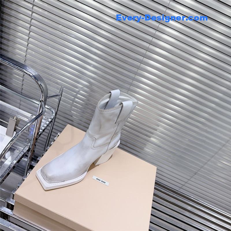 miumiu autumn and winter new retro square toe boots