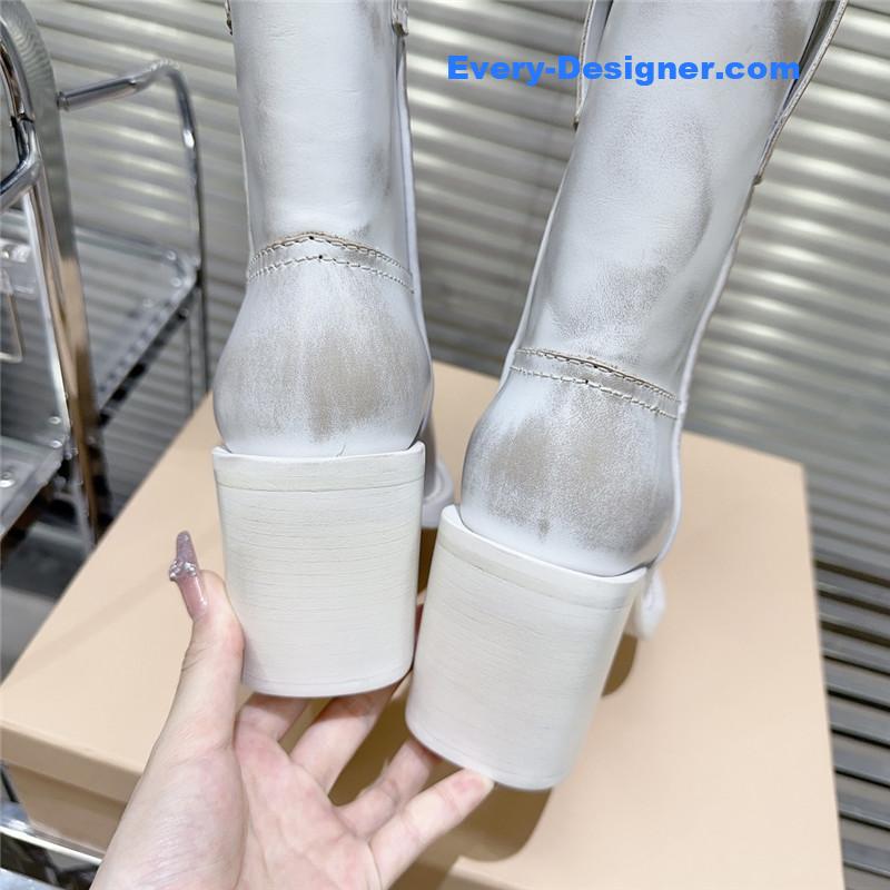 miumiu autumn and winter new retro square toe boots