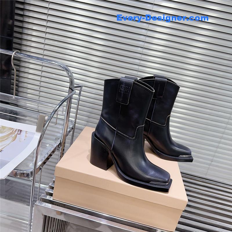 miumiu autumn and winter new retro square toe boots