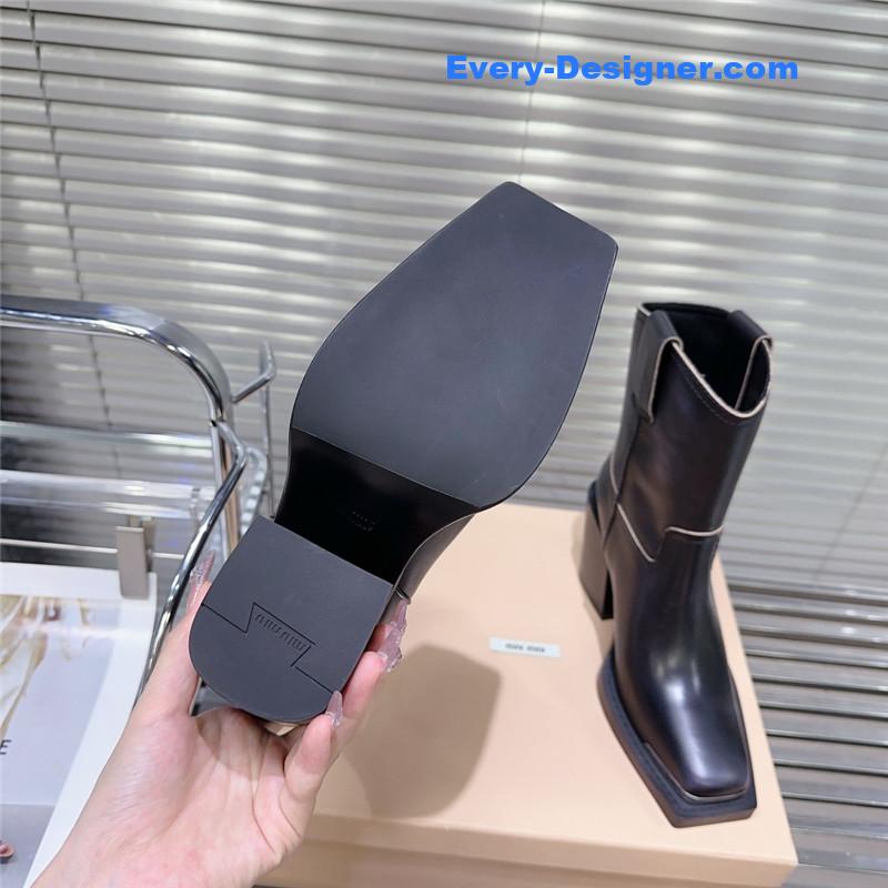 miumiu autumn and winter new retro square toe boots