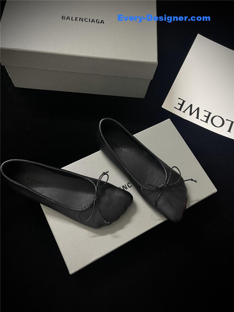 Ba1en*iaga fall/winter show toe ballerinas