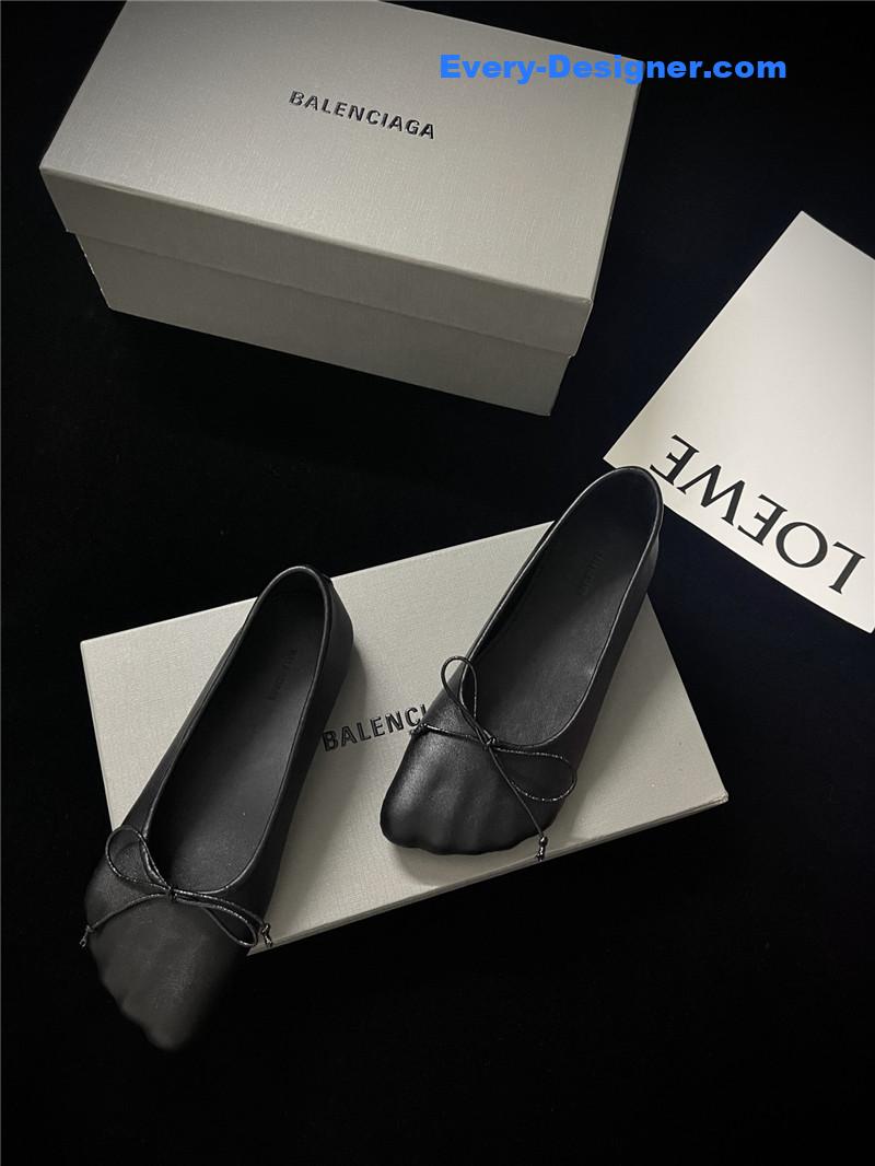 Ba1en*iaga fall/winter show toe ballerinas