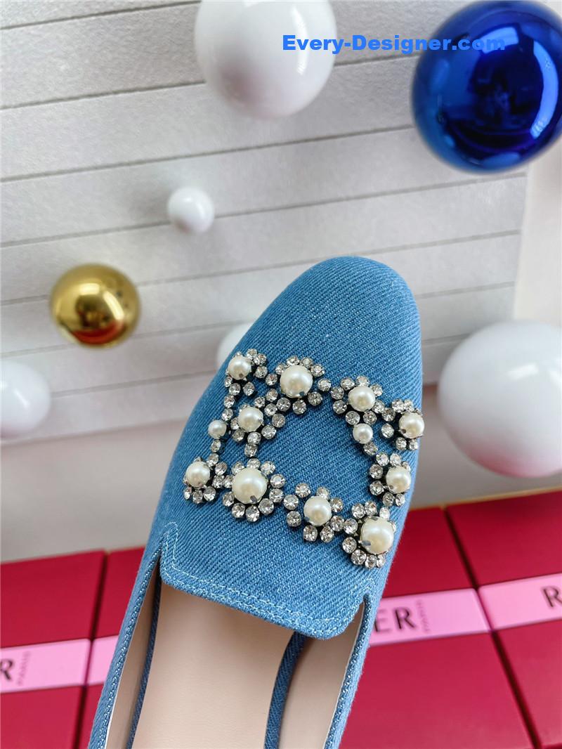 Roger vivier pearl embroidered buckle loafers