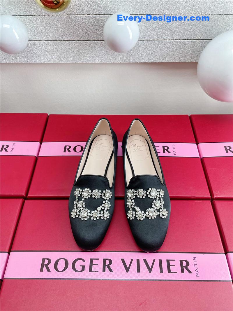 Roger vivier pearl embroidered buckle loafers