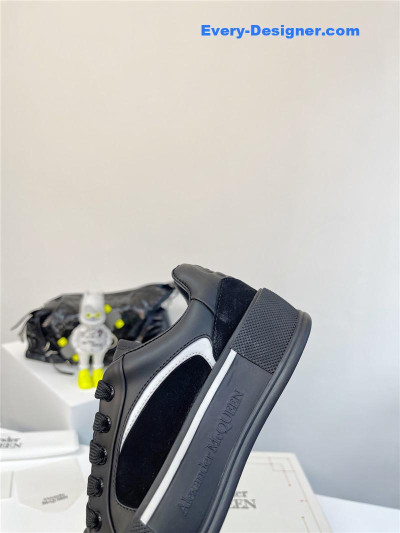 Alexander mcqueen retro sneakers skate shoes