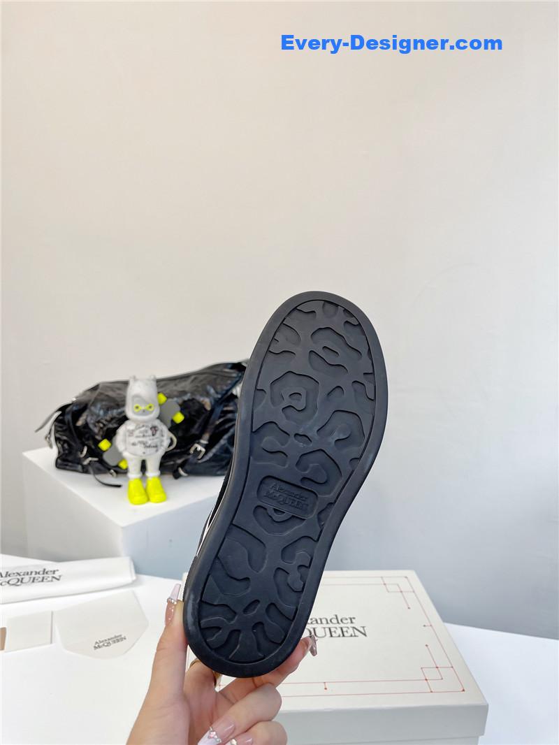 Alexander mcqueen retro sneakers skate shoes