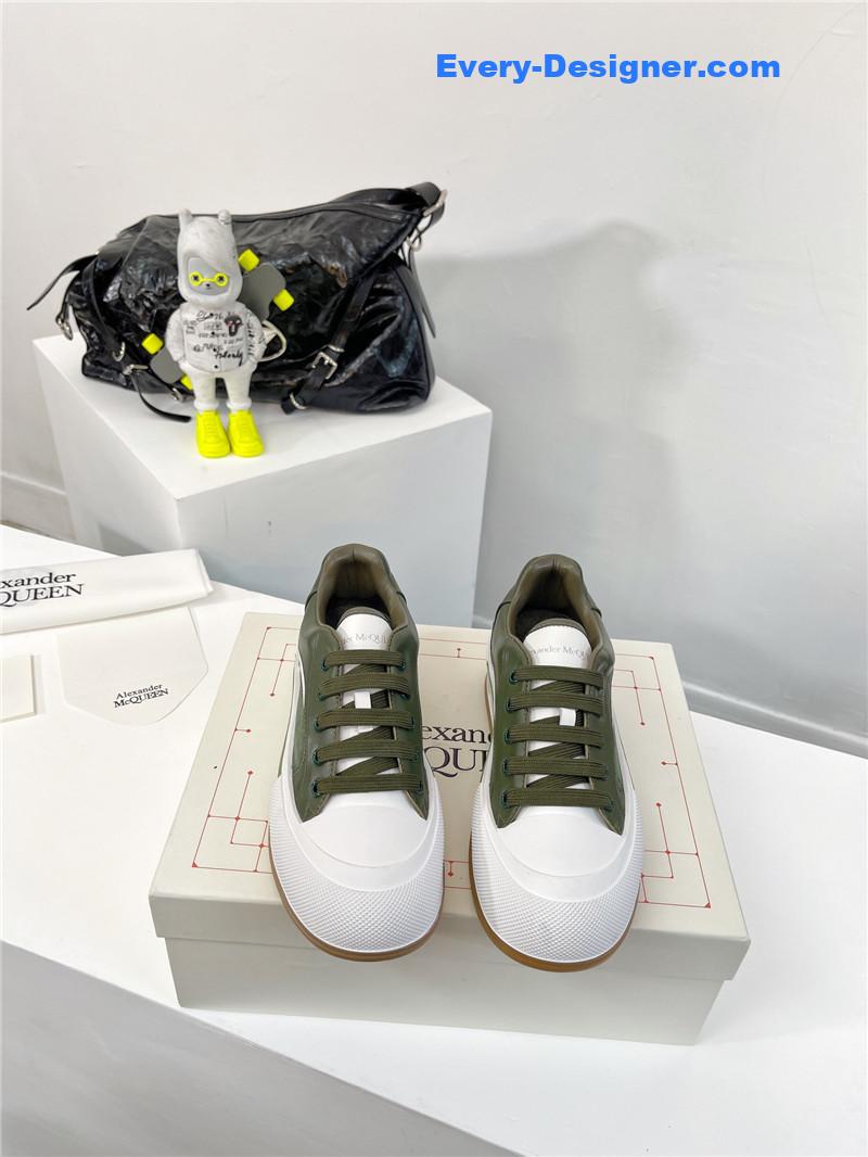 Alexander mcqueen retro sneakers skate shoes