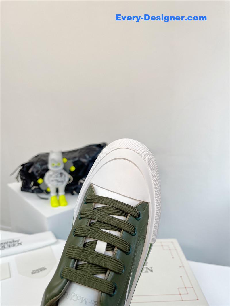 Alexander mcqueen retro sneakers skate shoes