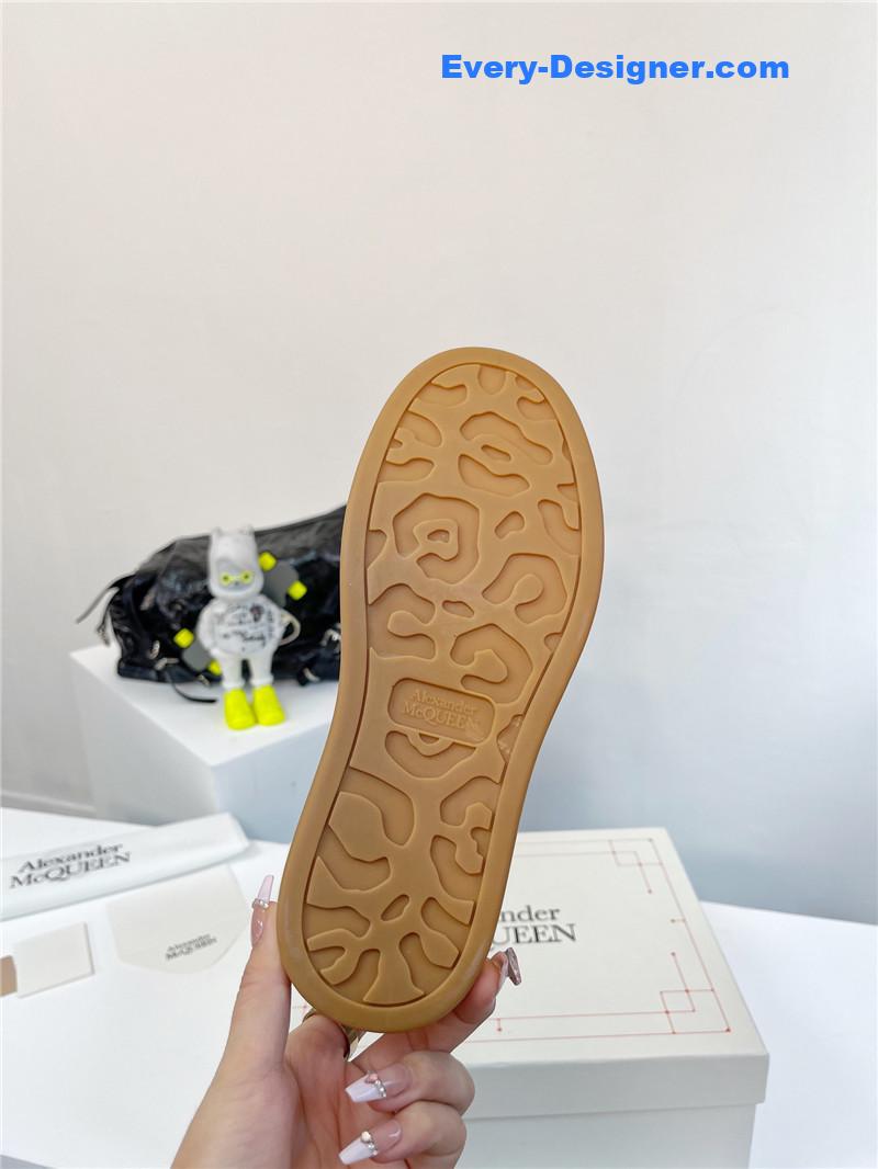 Alexander mcqueen retro sneakers skate shoes