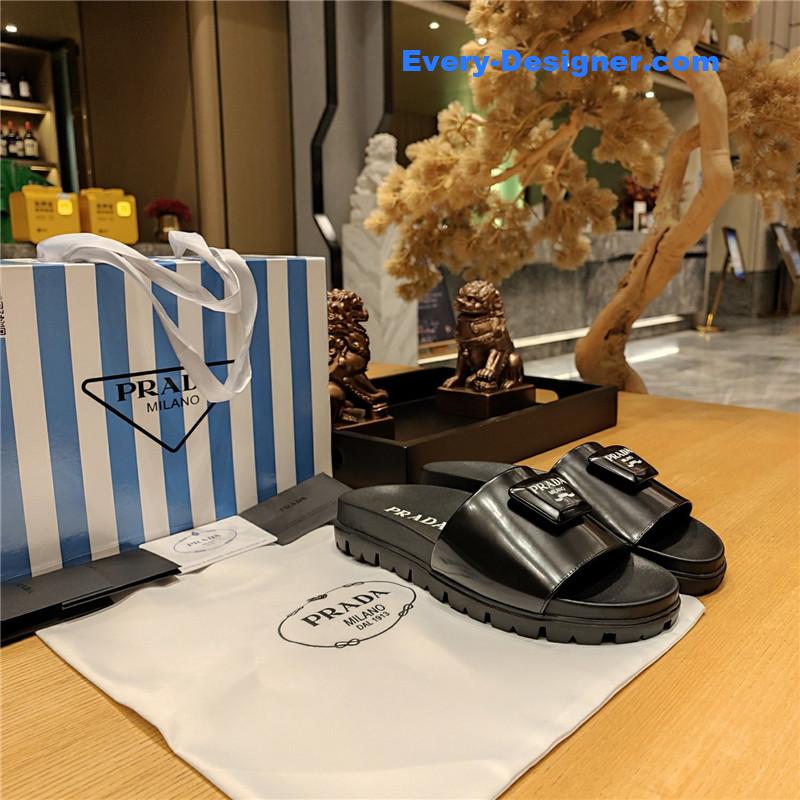 prada “trapezoid logo logo creative” bag buckle slippers