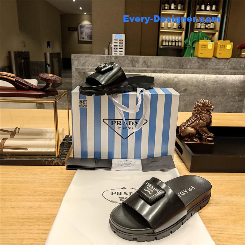 prada “trapezoid logo logo creative” bag buckle slippers