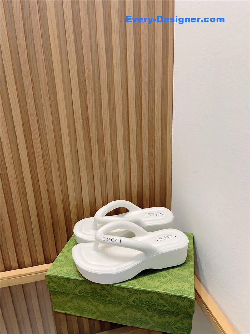 Gvc*1 new thick bottom flip flops