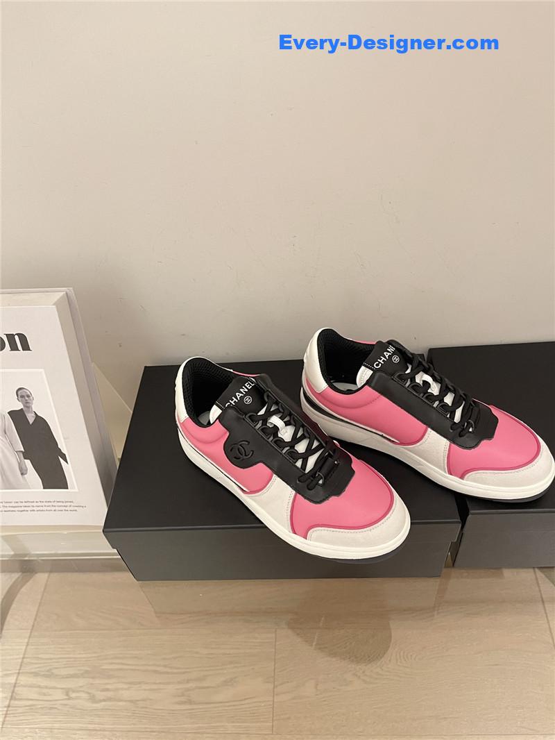 Chanel early autumn panda color matching sneakers