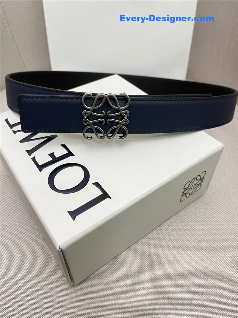 loewe simple and versatile belt