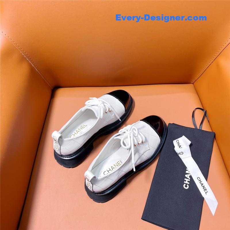 CC classic double C letter logo loafers