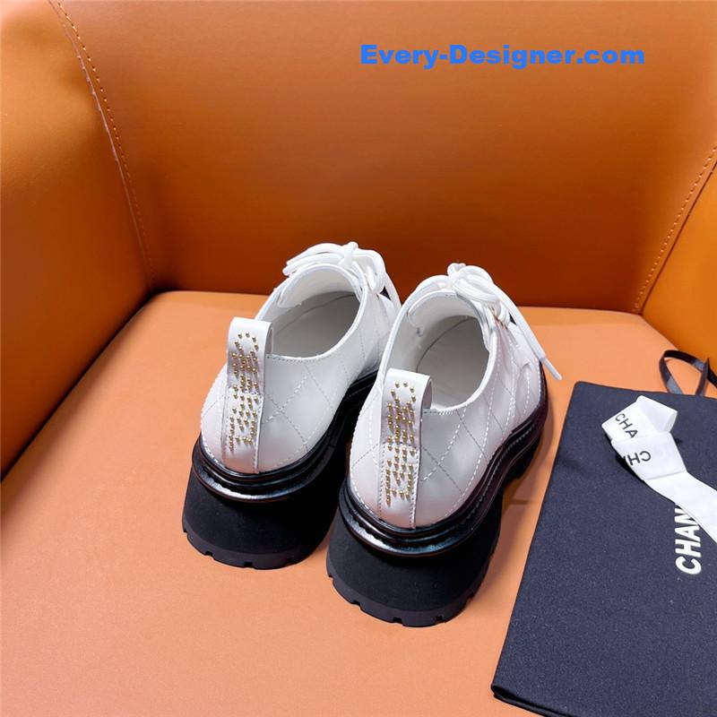 CC classic double C letter logo loafers