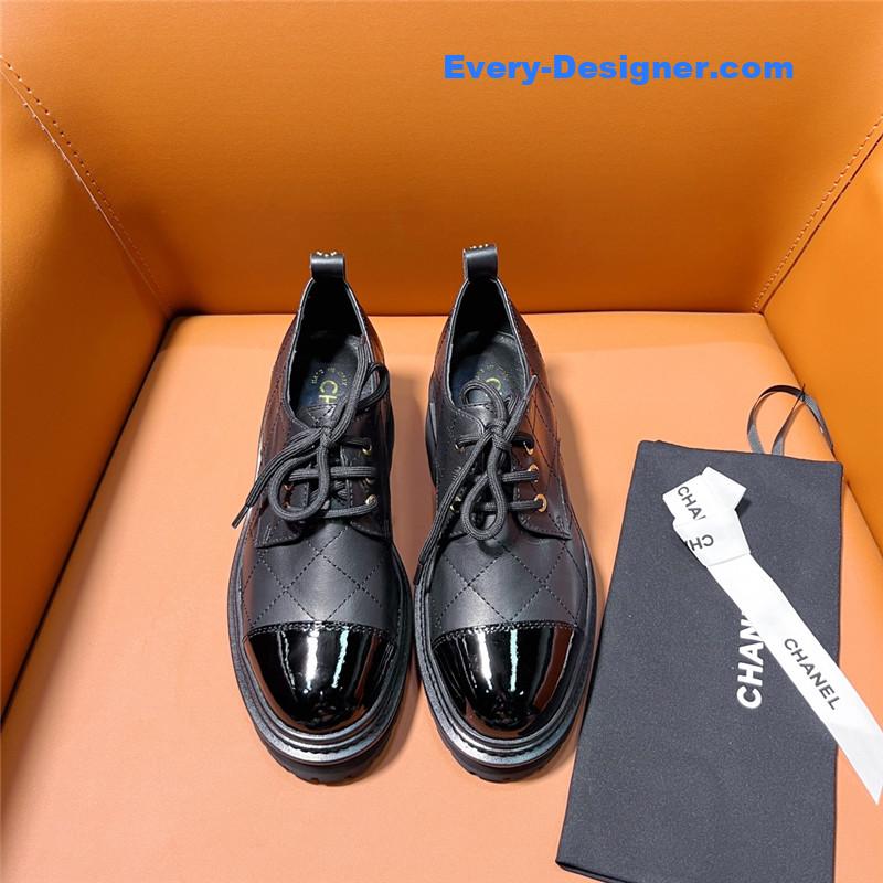 CC classic double C letter logo loafers