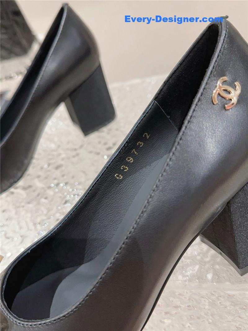 CC round toe gold chain shoes