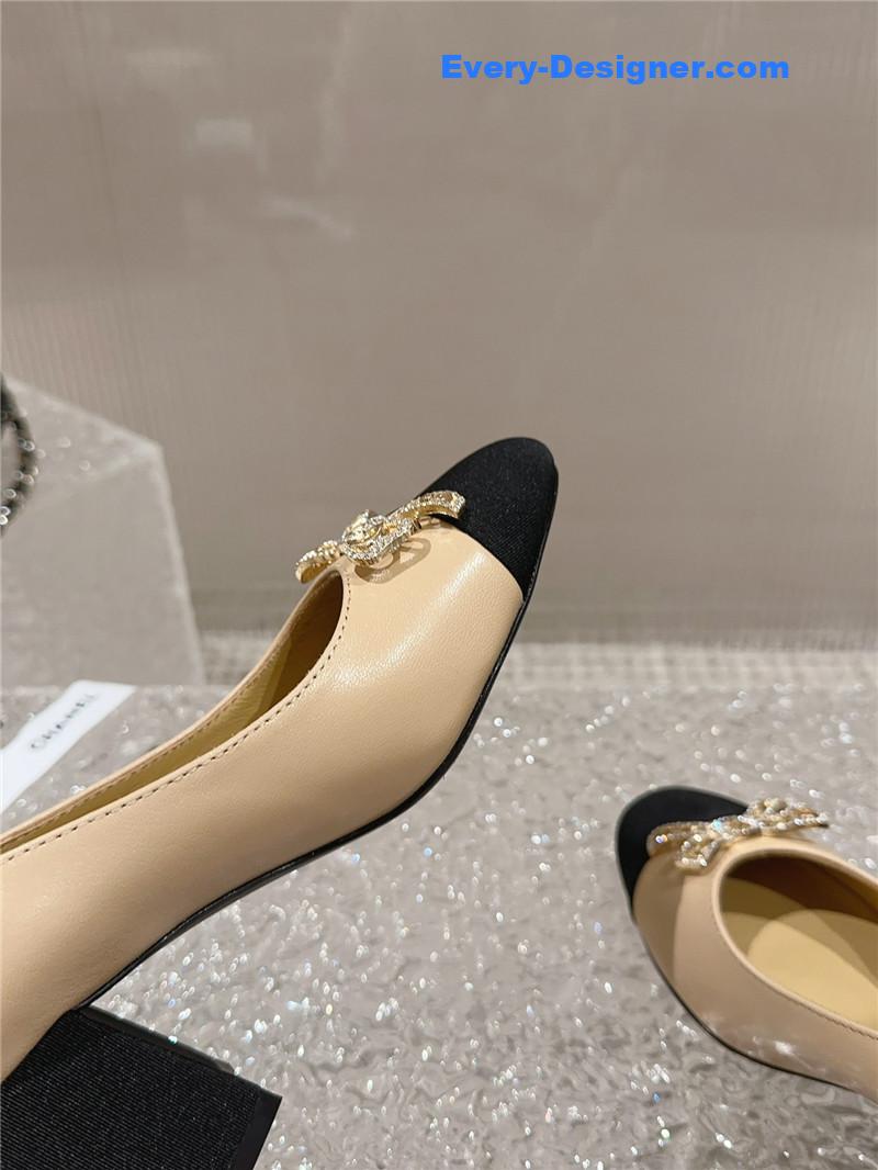 CC round toe gold chain shoes