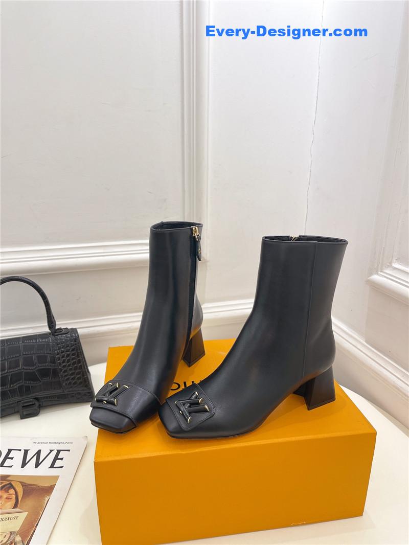 l0vis Vvtt0n lv new v-shaped chunky heel ankle boots