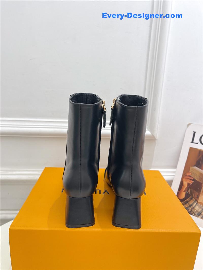 l0vis Vvtt0n lv new v-shaped chunky heel ankle boots