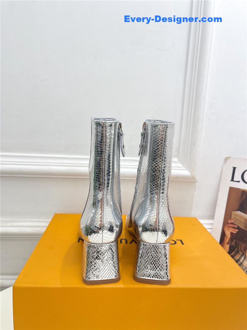 l0vis Vvtt0n lv new v-shaped chunky heel ankle boots