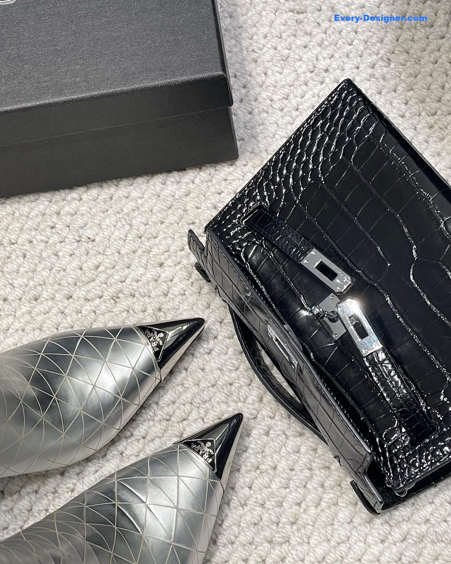 Pra*a autumn winter iron toe triangle logo ankle boots