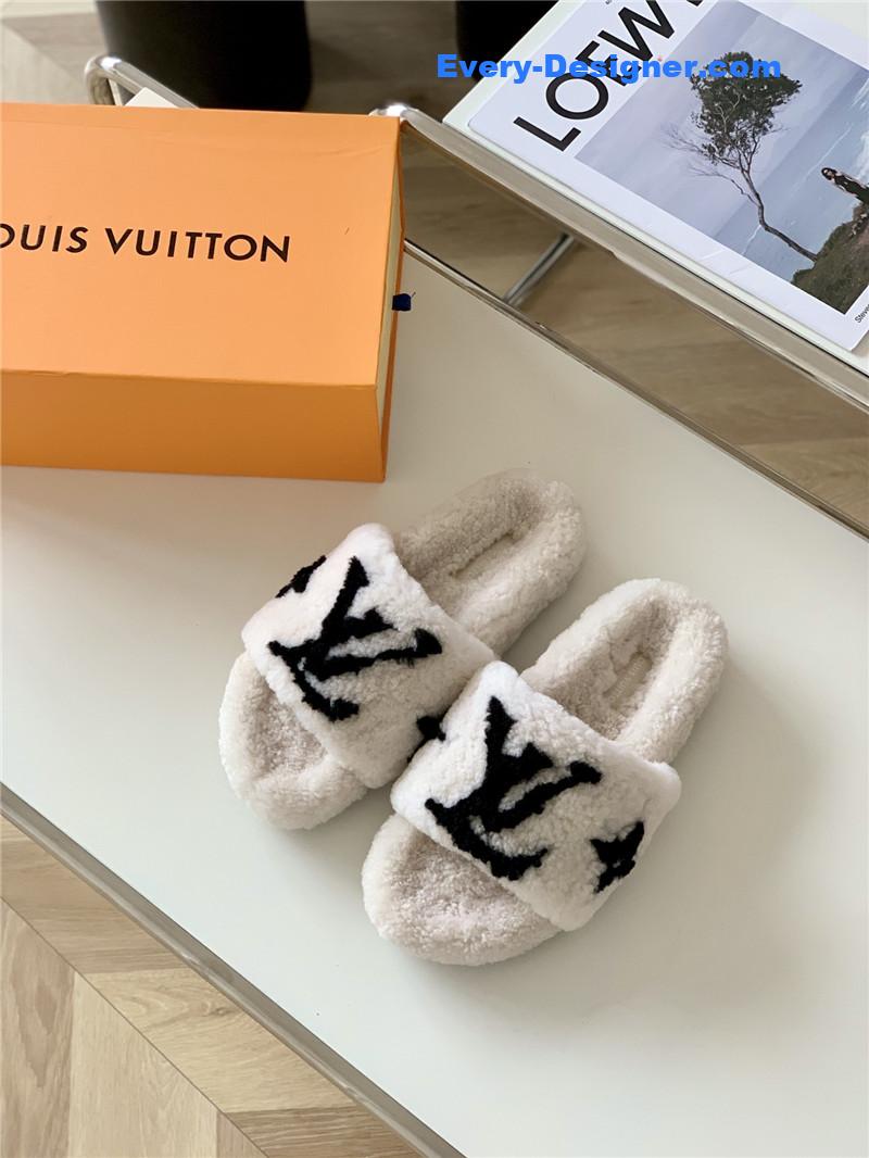 louis vuitton LV new sheepskin wool slippers