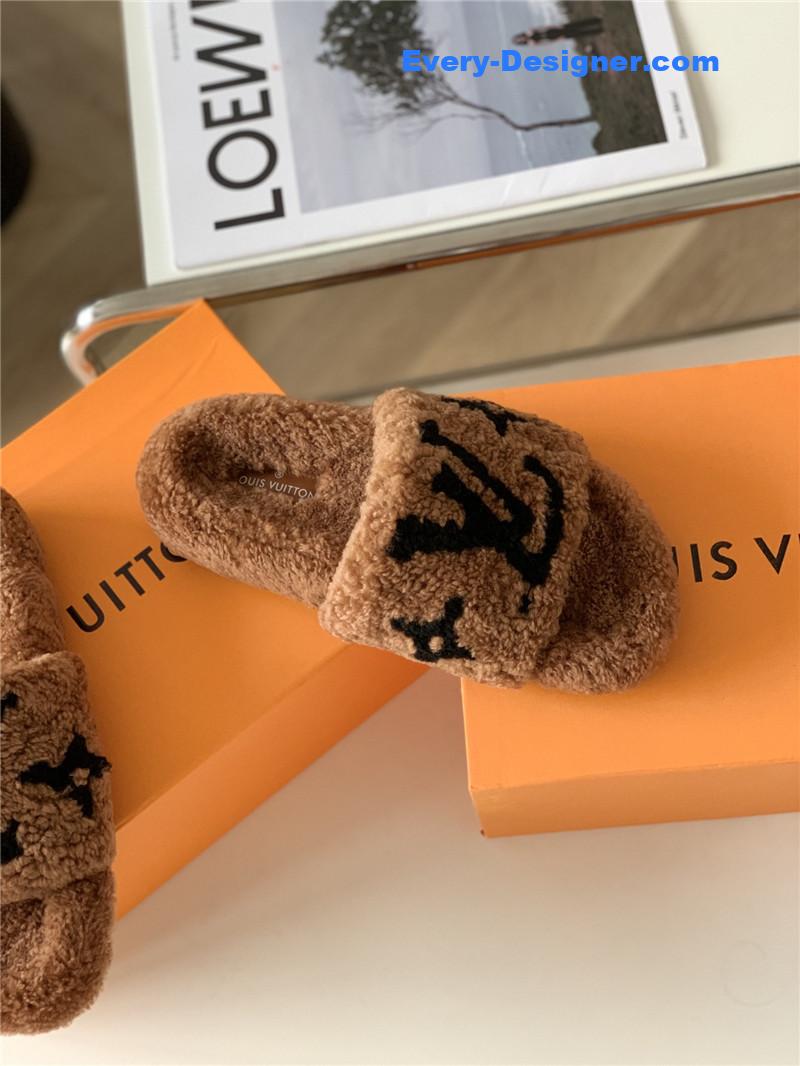 l0vis Vvtt0n lv new sheepskin wool slippers