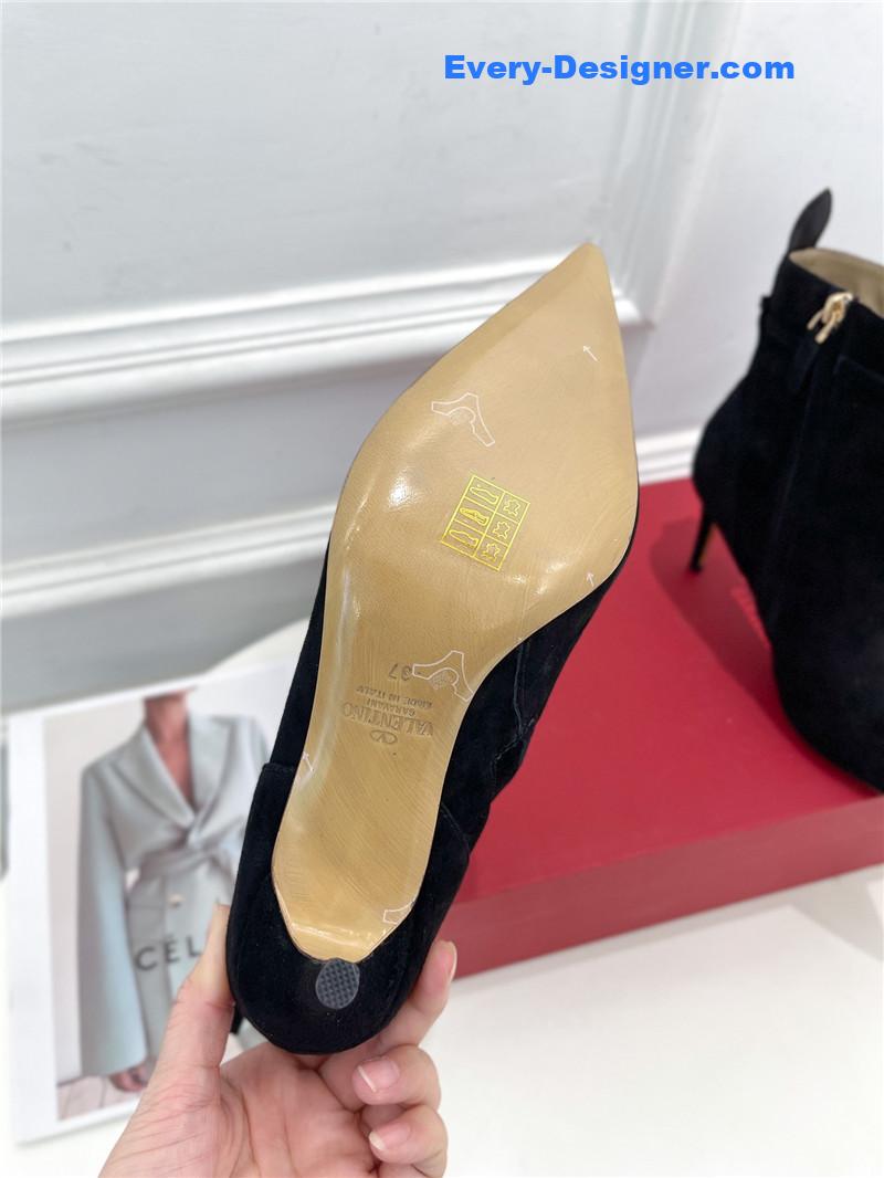 Va1e*ntin0 new high heel nude boots