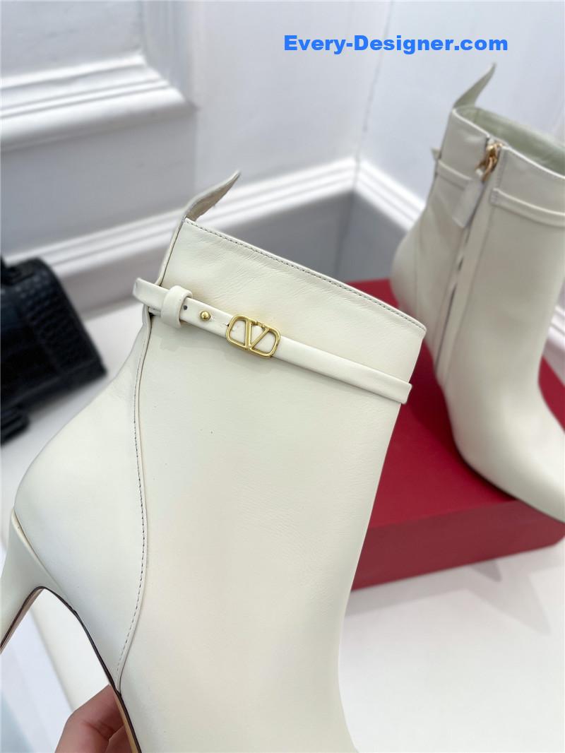 Va1e*ntin0 new high heel nude boots